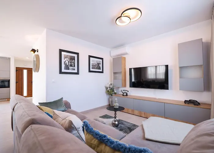 Cicibella With Heated Pool 150 Meters From The - By Ta Leut Agency *