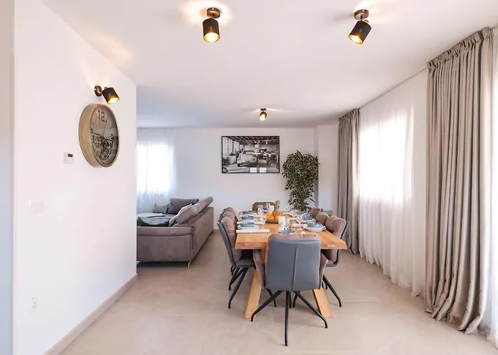 Villa Cicibella With Heated Pool 150 Meters From The - By Ta Leut Agency *