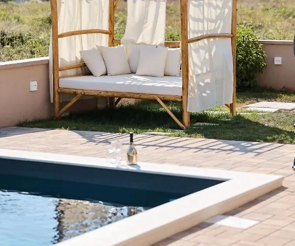 Villa Cicibella With Heated Pool 150 Meters From The - By Ta Leut Agency
