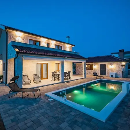 Cicibella With Heated Pool 150 Meters From The - By Ta Leut Agency Privlaka (Zadar)