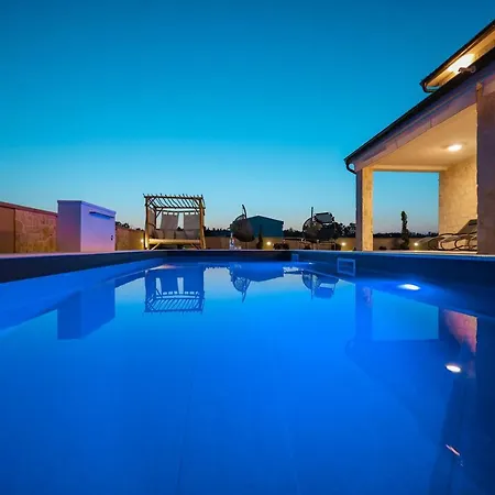 Cicibella With Heated Pool 150 Meters From The - By Ta Leut Agency Villa *